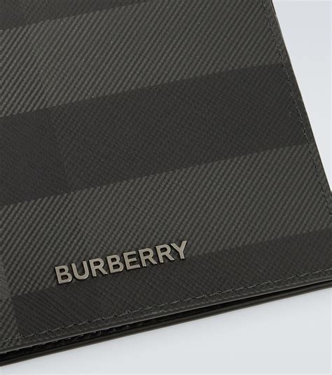 burberry house check wallet|burberry men's wallet money clip.